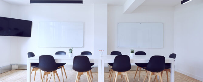 La importancia de los complementos en el mobiliario de alquiler