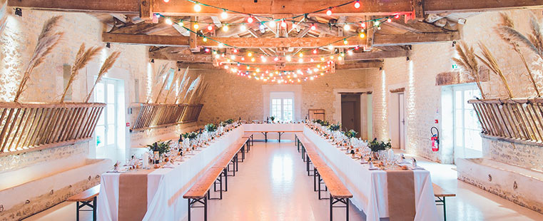 Mobiliario para eventos corporativos que refuerzan el trabajo en equipo