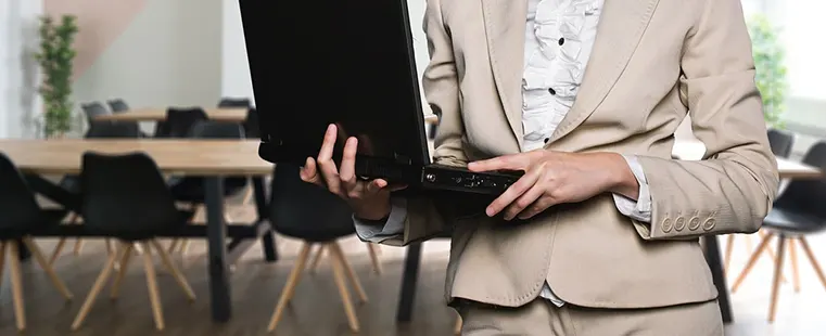 Turismo MICE: ¿qué muebles de alquiler necesita cada evento?